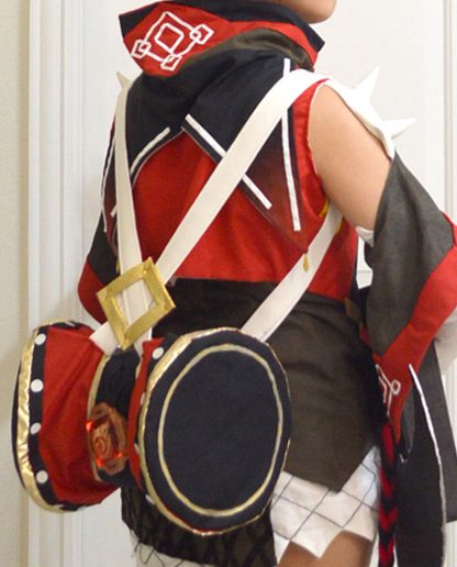 back view of Xinyan cosplay with homemade drum backpack