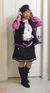 cosplay of Yunjin from the 2022 Genshin Impact concert