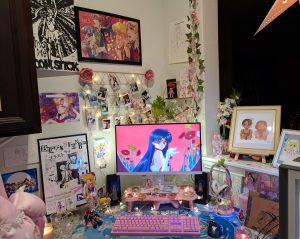 spring PC setup featuring Sailor Mars and other shoujo manga anime series